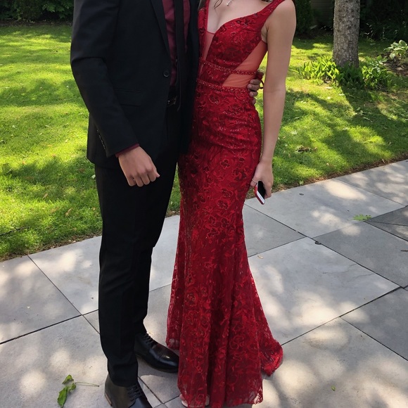 Stunning red lace with sparkle prom dress! - Picture 1 of 14